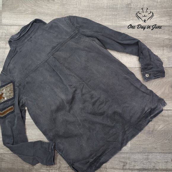Free People Distressed Denim Jacket Size XS - Picture 5 of 5